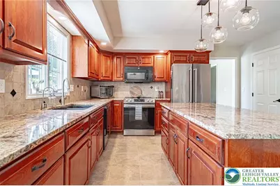 1125 Deer Run, Upper Macungie Township, PA 18069 - Photo 8
