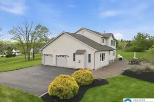 521 John Deere Dr, Hamilton Twp, PA 18354 - Photo 4