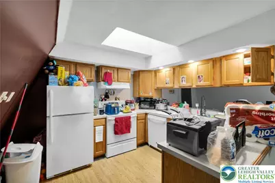35 E Ridge Street, Lansford, PA 18232 - Photo 6
