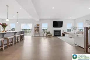 6461 Scenic View Dr, Lower Macungie Township, PA 18062 - Photo 14