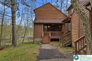 227 Sedburgh Ct, Lehman Twp, PA 18324 - Photo 2
