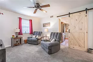 2807 Springhaven Pl, Macungie Boro, PA 18062 - Photo 18
