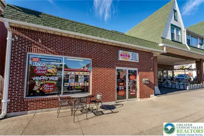 6 Broad Street S, Nazareth Boro, PA 18064 - Photo 4