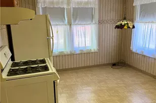 607 N Clewell St, Fountain Hill Boro, PA 18015 - Photo 14