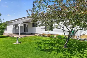698 San Simeon Pl, Forks Twp, PA 18040 - Photo 38