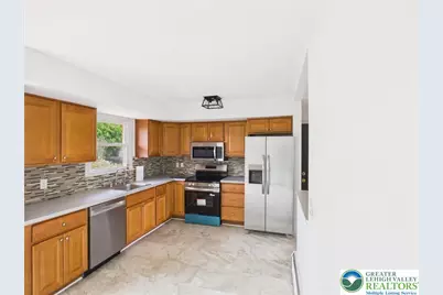 3516 Whitney Avenue, Palmer Twp, PA 18045 - Photo 4