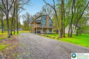 37 Frost Ln, Penn Forrest, PA 18210 - Photo 4