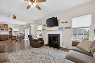 814 Blackheath Ln, North Catasauqua Bor, PA 18032 - Photo 10