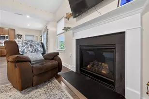 814 Blackheath Ln, North Catasauqua Bor, PA 18032 - Photo 12