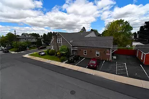 424 Grape St, Whitehall Township, PA 18052 - Photo 2