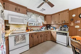 229 W Patterson St, Lansford, PA 18232 - Photo 4