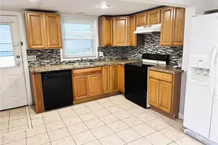 3124 N 2nd St, Whitehall Township, PA 18052 - Photo 4
