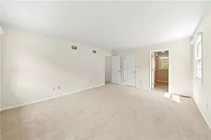 1975 Mountain Hill Ln, Lower Saucon Township, PA 18055 - Photo 14