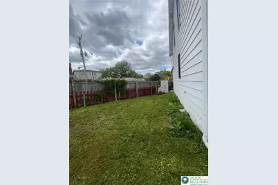 551 Sumner Ct, Allentown City, PA 18102 - Photo 2