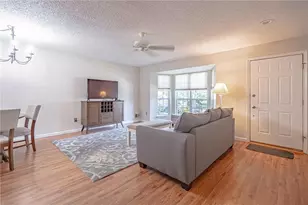 1964 Willings Ln, Hellertown Boro, PA 18055 - Photo 6