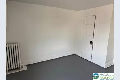 208 Ridge Avenue, Allentown City, PA 18102 - Photo 12
