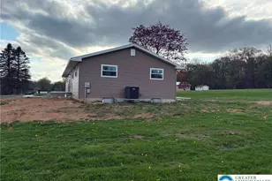 3957 Mountain Rd, Washington Township, PA 18080 - Photo 4