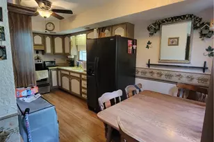320 Hillside St, Forest City, PA 18421 - Photo 6