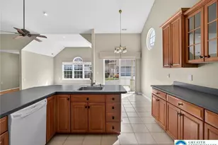 2879 Donegal Dr, Macungie Boro, PA 18062 - Photo 12