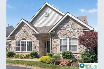 2879 Donegal Drive, Macungie Boro, PA 18062 - Photo 2
