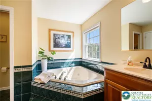 3015 Kerns Ct, North Whitehall Township, PA 18069 - Photo 32
