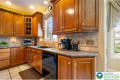 3015 Kerns Court, North Whitehall Township, PA 18069 - Photo 16