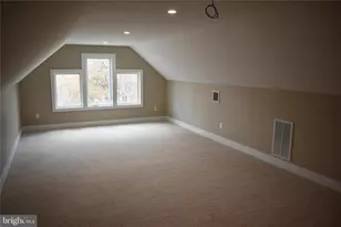 101 Lindbergh Cir, Penn Forrest, PA 18210 - Photo 20