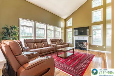 1410 Lorton Drive, Forks Twp, PA 18040 - Photo 4