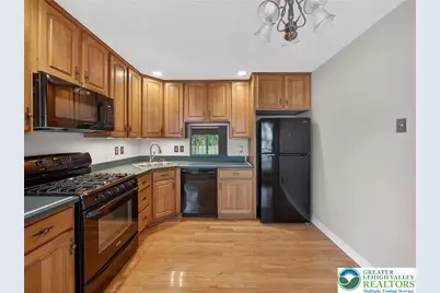 1953 Chancellor Street, Lower Saucon Township, PA 18055 - Photo 12
