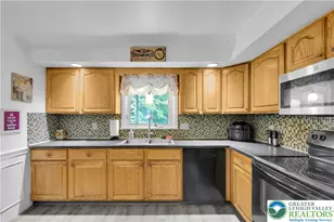 5970 Clubhouse Ln, Lower Macungie Township, PA 18106 - Photo 8