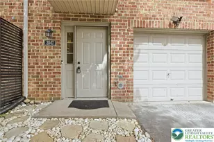 2847 Sequoia Dr, Macungie Boro, PA 18062 - Photo 2