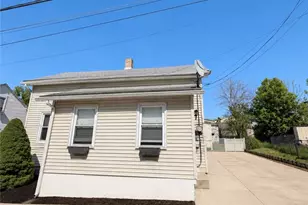 1119 Furnace St, Hellertown, PA 18055 - Photo 2