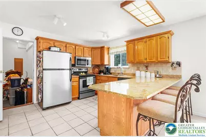 111 Sir Lyonnesse Court, Tobyhanna Twp, PA 18347 - Photo 6