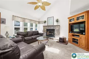 111 Sir Lyonnesse Ct, Tobyhanna Twp, PA 18347 - Photo 8