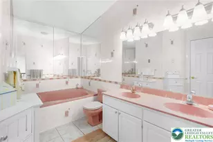 111 Sir Lyonnesse Ct, Blakeslee, PA 18347 - Photo 18