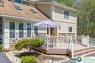 111 Sir Lyonnesse Ct, Tobyhanna Twp, PA 18347 - Photo 1