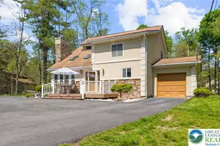 111 Sir Lyonnesse Ct, Blakeslee, PA 18347 - Photo 2