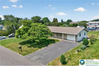 321 E Montgomery Street, Salisbury Township, PA 18103 - Photo 4