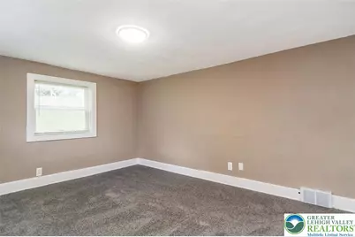 215 Lackawanna Avenue, Nazareth, PA 18064 - Photo 38
