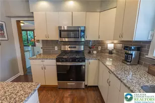 228 N 4th St, Emmaus Boro, PA 18049 - Photo 12