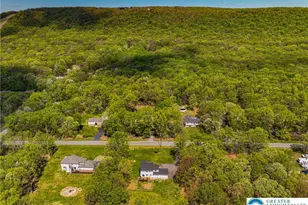 1222 N Rocky Mountain Dr, Chestnuthill Twp, PA 18330 - Photo 42