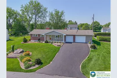 5902 Holiday Drive, Upper Macungie Township, PA 18104 - Photo 4