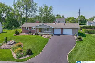 5902 Holiday Dr, Upper Macungie Township, PA 18104 - Photo 4