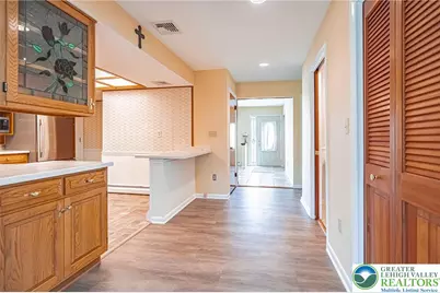 5902 Holiday Drive, Upper Macungie Township, PA 18104 - Photo 14