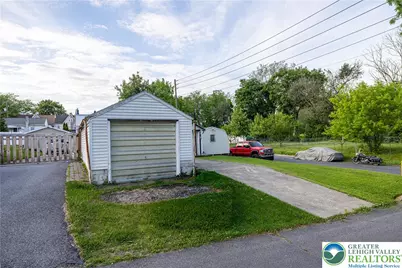 335 Mulberry Street, Catasauqua Boro, PA 18032 - Photo 10