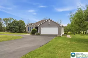 166 Regency Ln, Chestnuthill Twp, PA 18322 - Photo 4