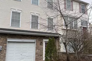 549 Avona Ave, Wilson, PA 18042 - Photo 2