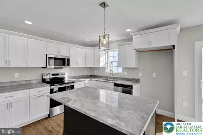 36 Rosalie's Way, Muhlenberg Township, PA 19560 - Photo 2