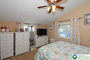 910 Fernwood St, Emmaus Boro, PA 18049 - Photo 16