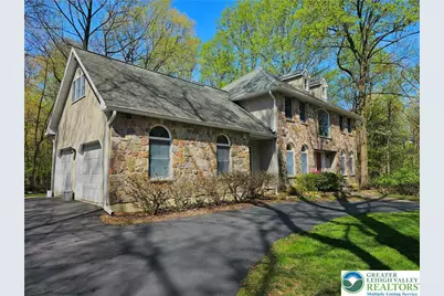 3122 Dogwood Lane, Salisbury Township, PA 18103 - Photo 2